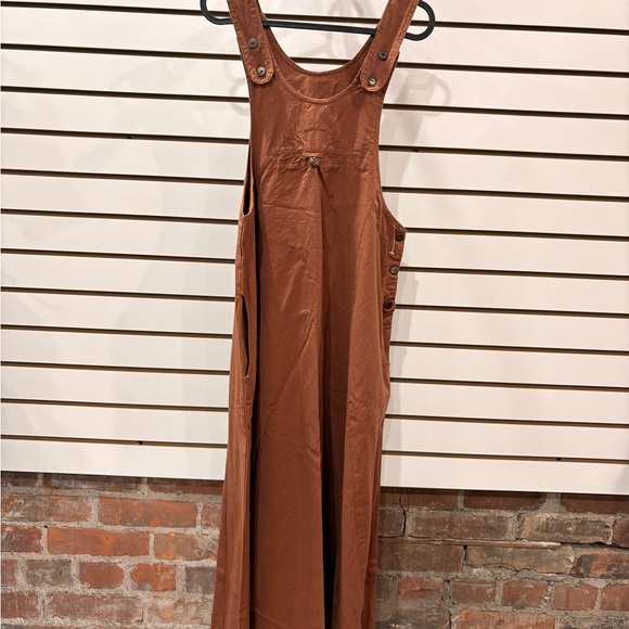 Mustard Yellow Buttoned Jumpsuit - Picture 2 of 8